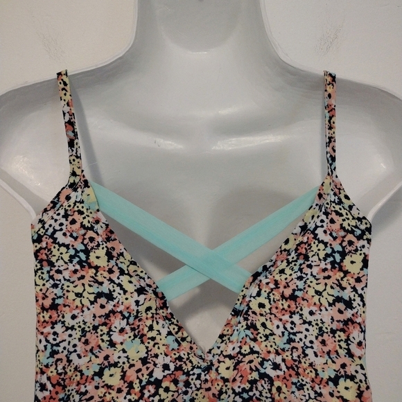 Charlotte Russe - Floral Spaghetti Straps Top - Picture 5 of 9